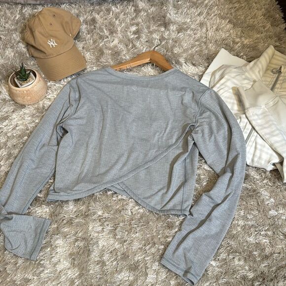 EUC Lululemon Light Blue Long Sleeve Tulip Back Athletic Top 4 - Picture 2 of 6